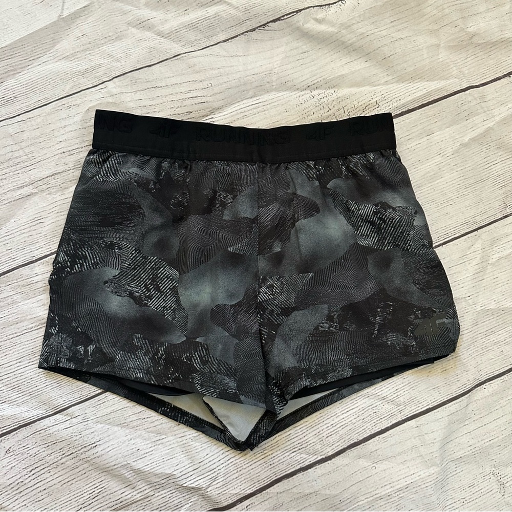4F women’s black gray size small lined running workout gym shorts